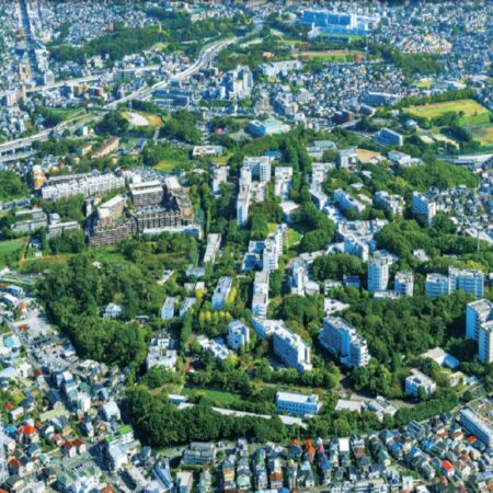 上空から見た横浜国立大学周辺　出典：横浜国立大学
